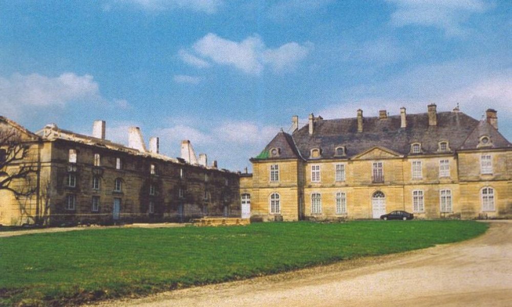 Le château de Donjeux après l'incendie survenu en 2000 © Château de Donjeux